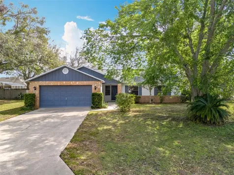 10238 Summit Square Drive Leesburg FL 34788