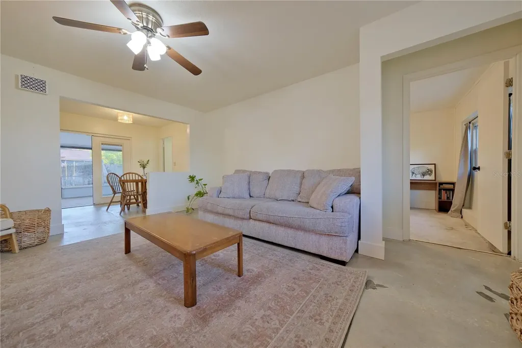 4015 11th Avenue W Bradenton FL 34205