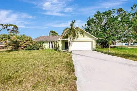 35 Michigan Avenue Englewood FL 34223
