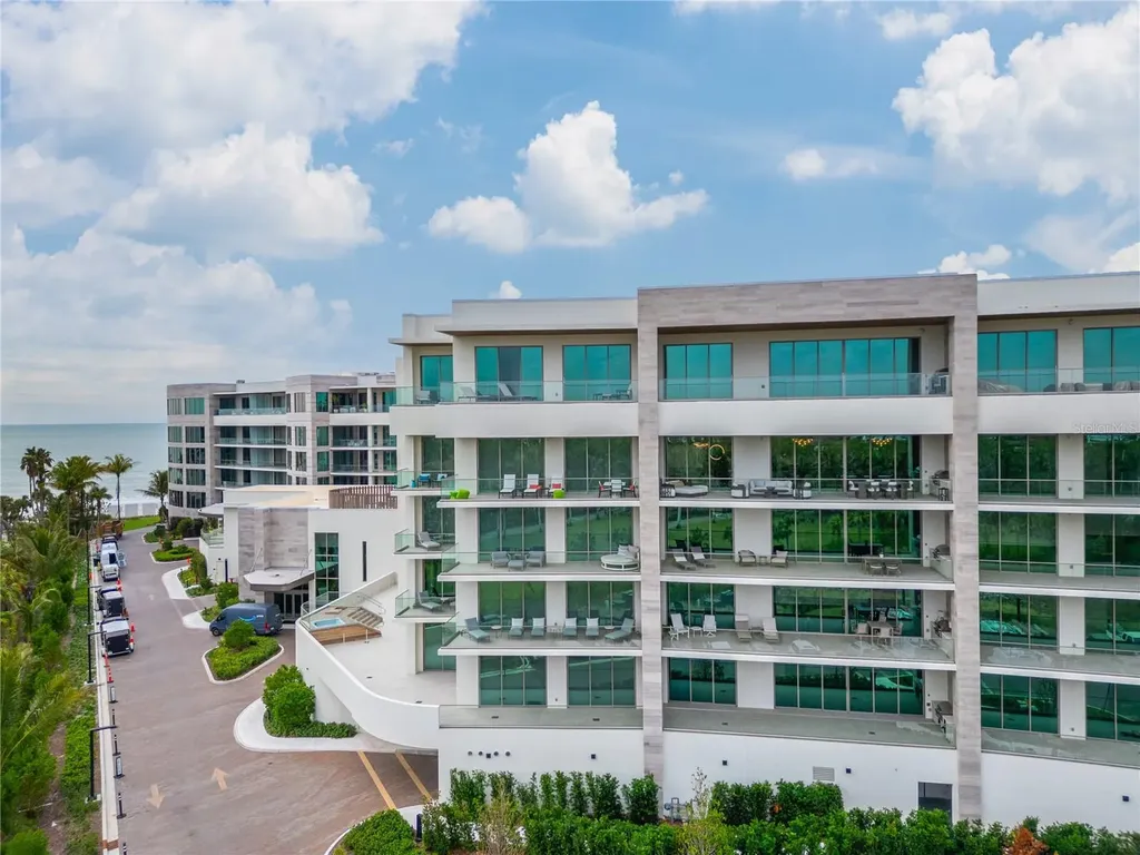 1581 Gulf Of Mexico Drive Longboat Key FL 34228