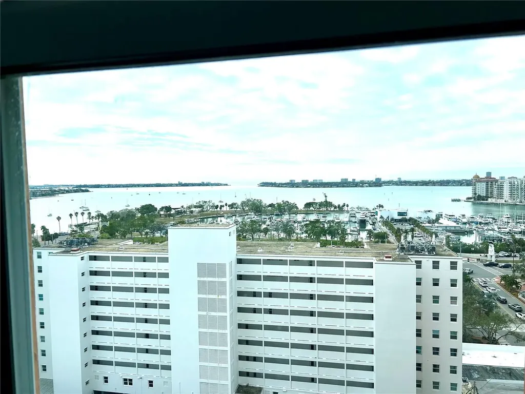 1350 Main Street Sarasota FL 34236
