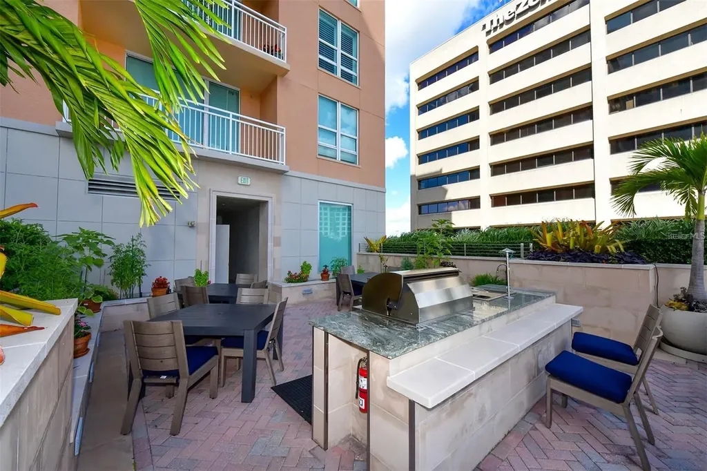 1350 Main Street Sarasota FL 34236