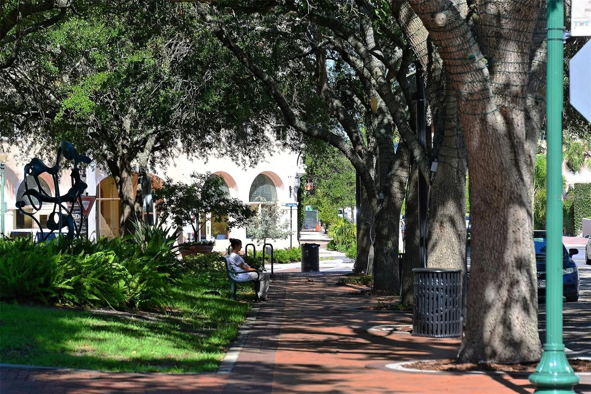 1350 Main Street Sarasota FL 34236