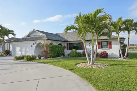 1300 Lucaya Avenue Venice FL 34285