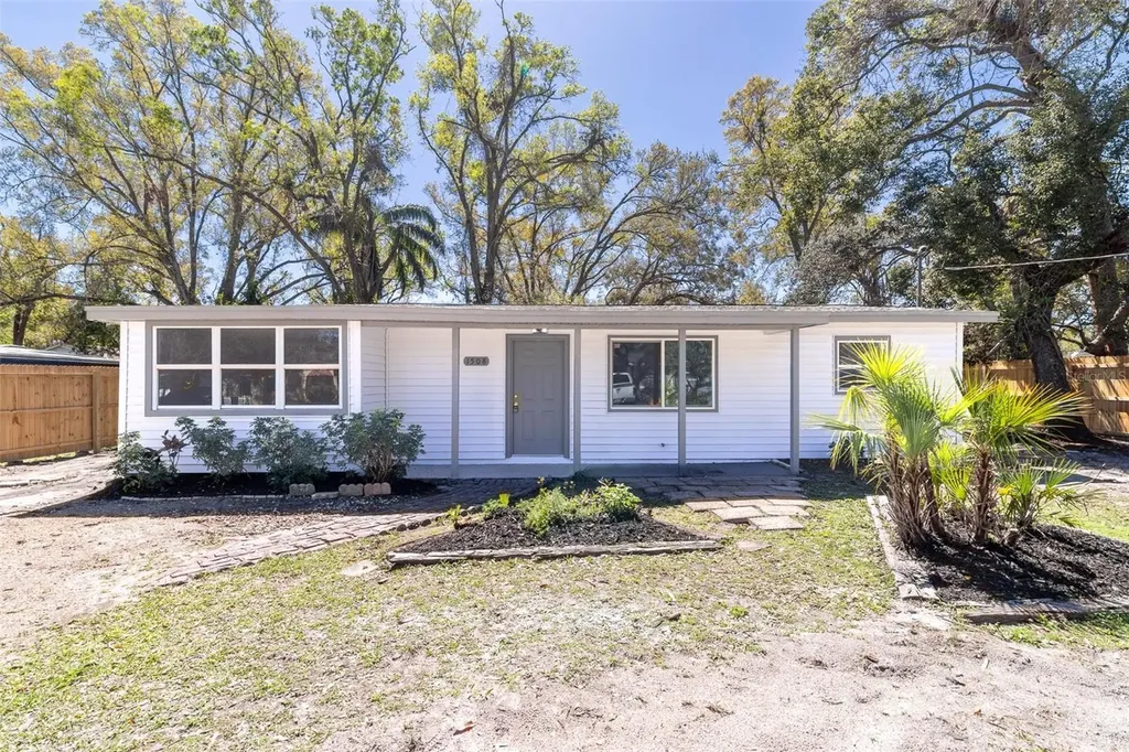 1508 W Le Compte Drive Tampa FL 33604