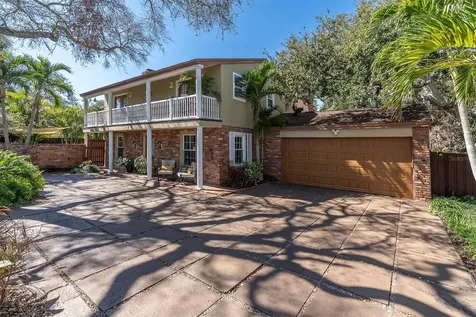 8390 39th Avenue N St Petersburg FL 33709