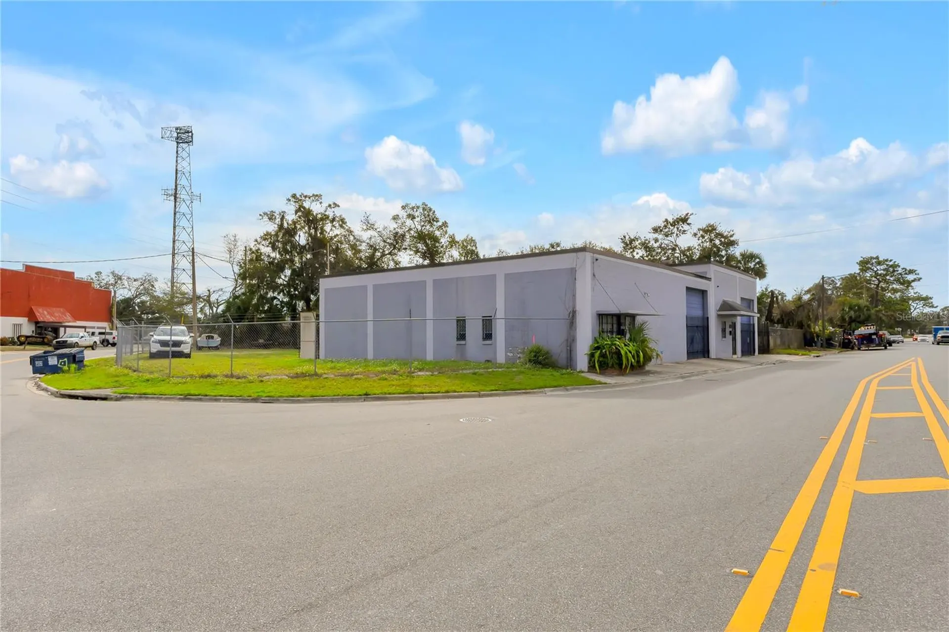 41 N Dollins Avenue Orlando FL 32805