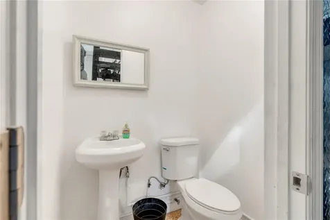 41 N Dollins Avenue Orlando FL 32805