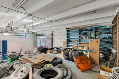 41 N Dollins Avenue Orlando FL 32805