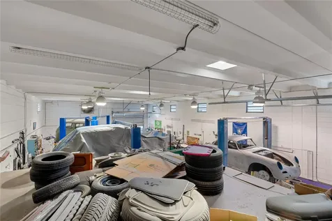 41 N Dollins Avenue Orlando FL 32805