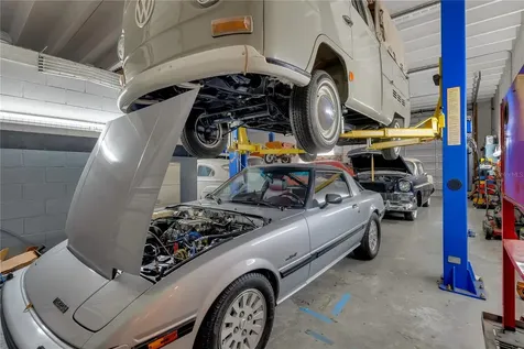 41 N Dollins Avenue Orlando FL 32805