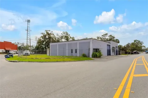 41 N Dollins Avenue Orlando FL 32805