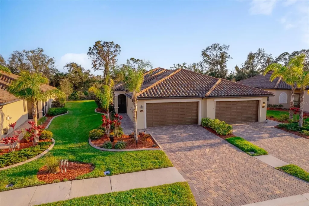 12151 Amica Loop Venice FL 34293
