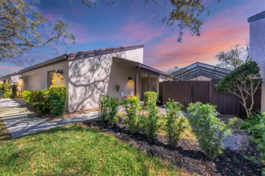 3722 Glen Oaks Manor Drive Sarasota FL 34232
