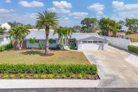 7337 Starfish Drive Sarasota FL 34231