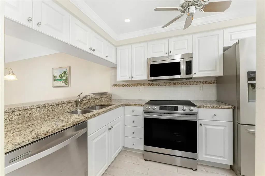 1651 Beach Road Englewood FL 34223