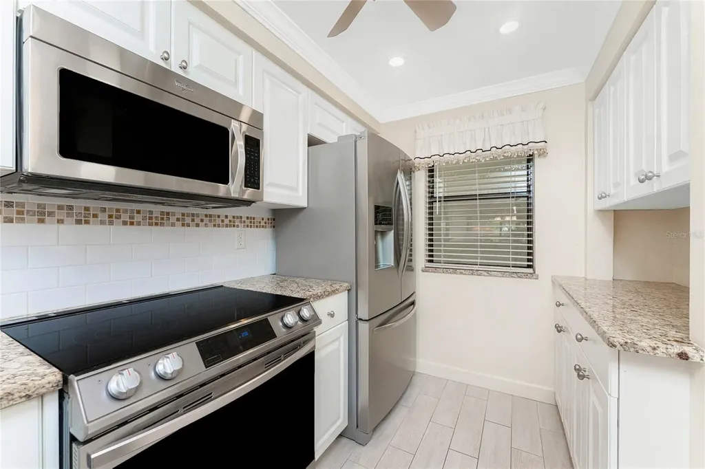 1651 Beach Road Englewood FL 34223