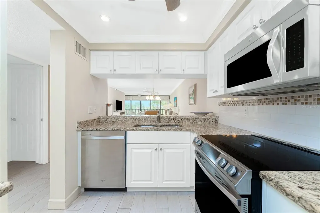 1651 Beach Road Englewood FL 34223