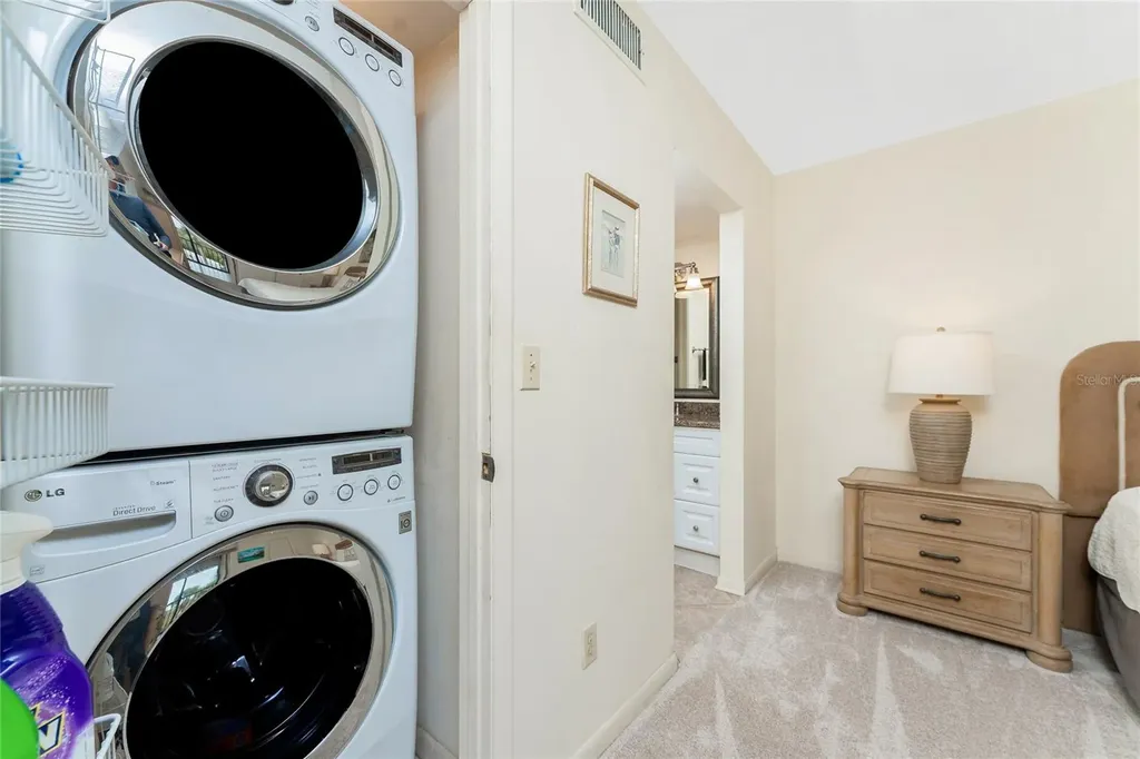 1651 Beach Road Englewood FL 34223