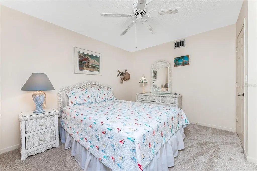 1651 Beach Road Englewood FL 34223