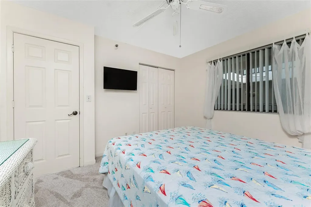 1651 Beach Road Englewood FL 34223