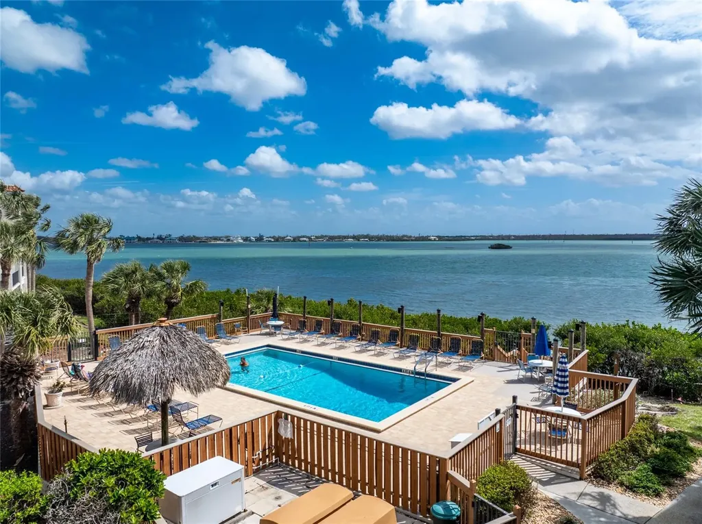 1651 Beach Road Englewood FL 34223