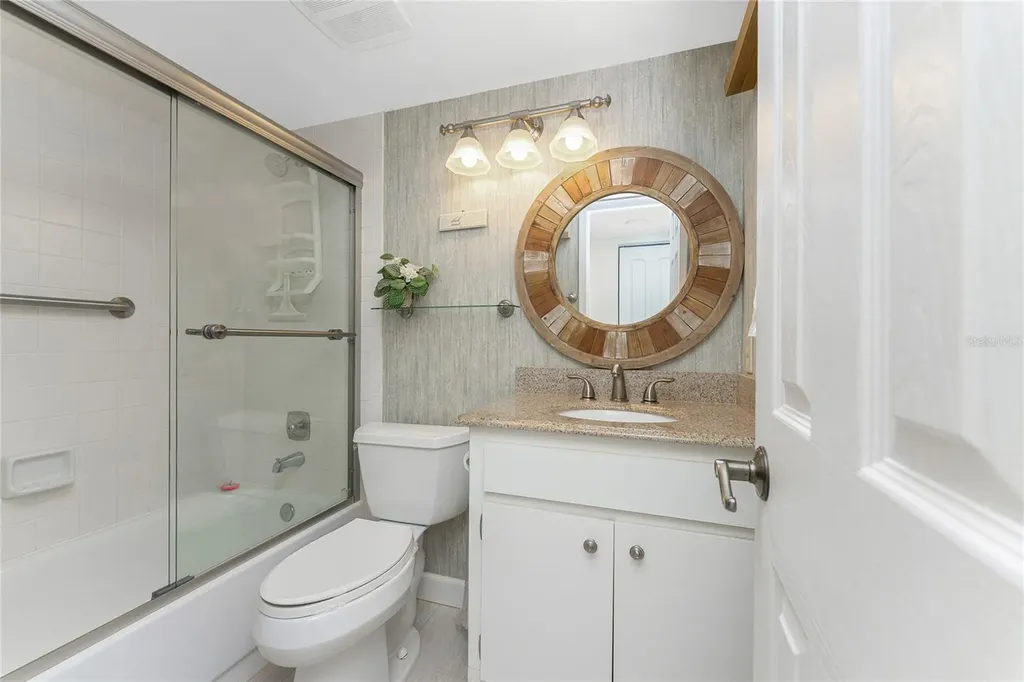 1651 Beach Road Englewood FL 34223