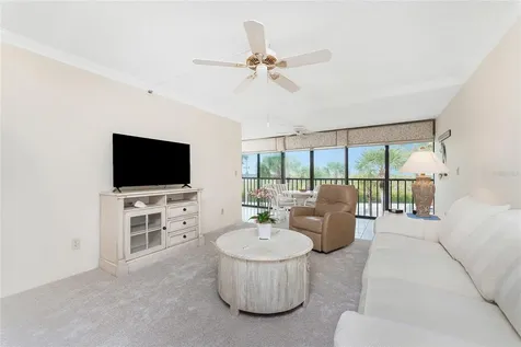 1651 Beach Road Englewood FL 34223