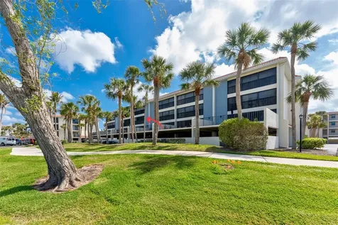1651 Beach Road Englewood FL 34223