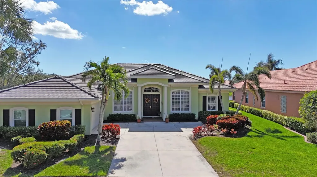 4901 Sabal Lake Circle Sarasota FL 34238