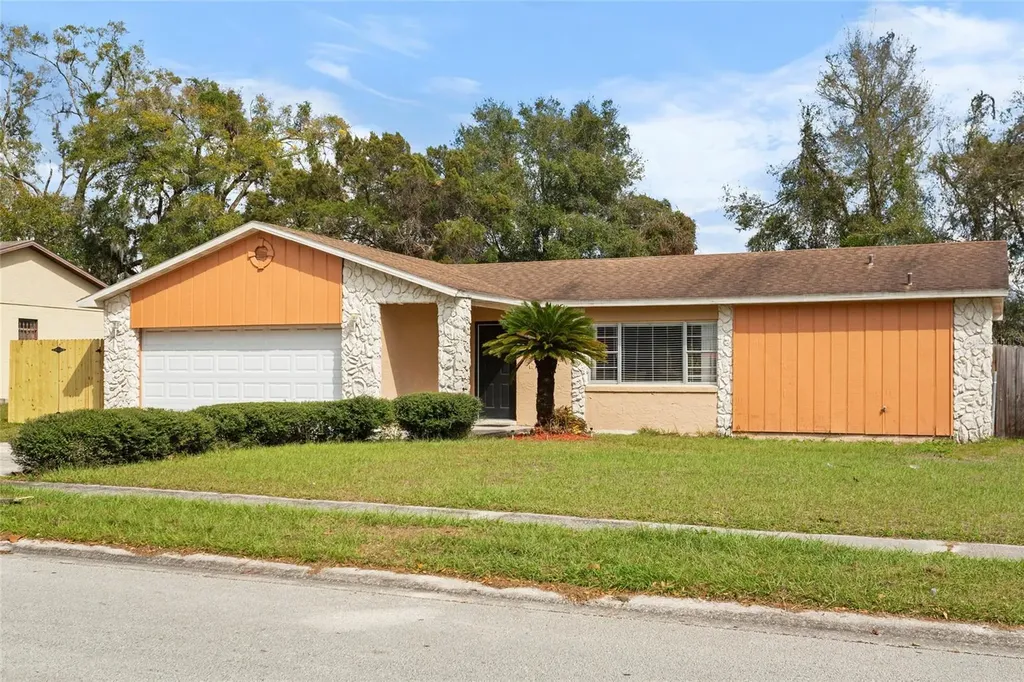 453 Weathersfield Avenue Altamonte Springs FL 32714