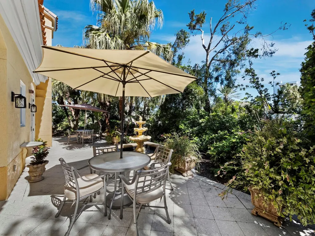 2161 Gulf Of Mexico Drive Longboat Key FL 34228