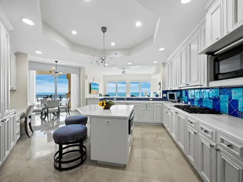 2161 Gulf Of Mexico Drive Longboat Key FL 34228