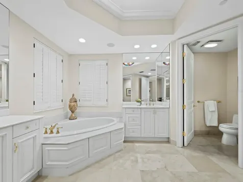 2161 Gulf Of Mexico Drive Longboat Key FL 34228