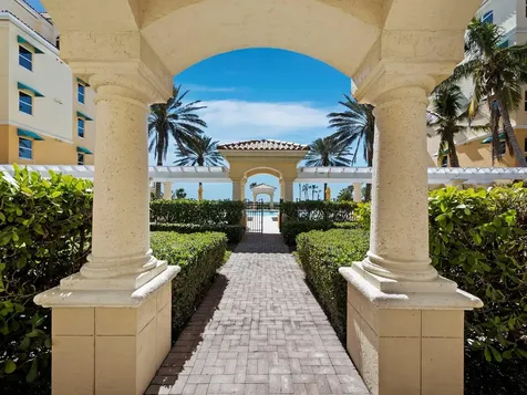 2161 Gulf Of Mexico Drive Longboat Key FL 34228