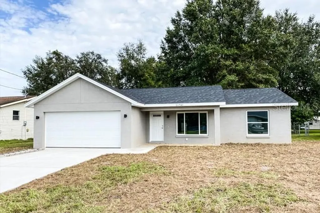 14 Locust Radial Way Ocala FL 34472