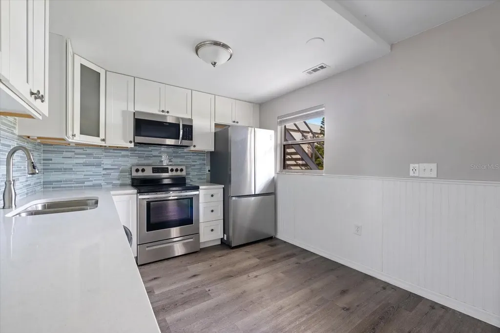 400 Base Avenue E Venice FL 34285
