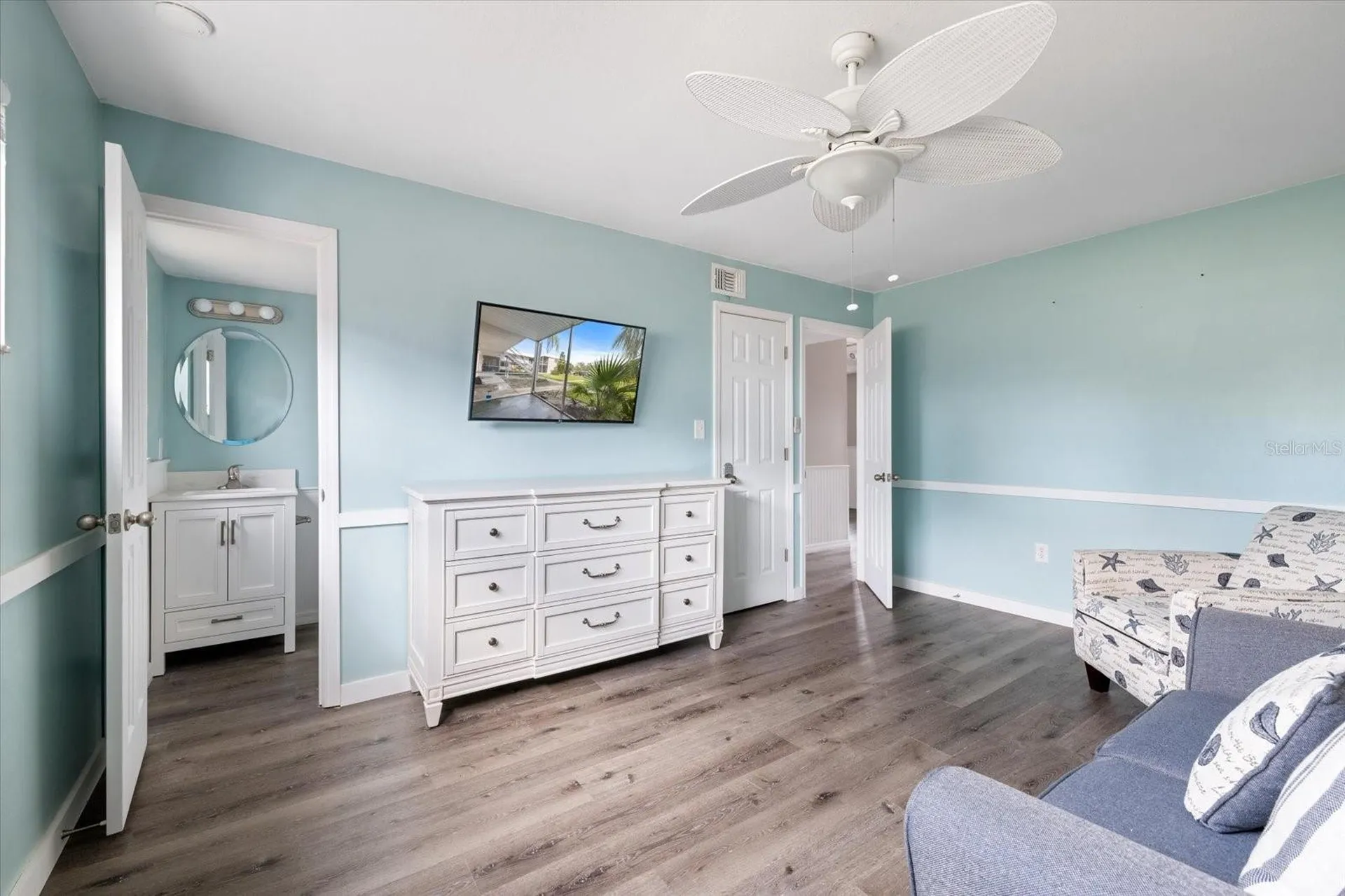 400 Base Avenue E Venice FL 34285