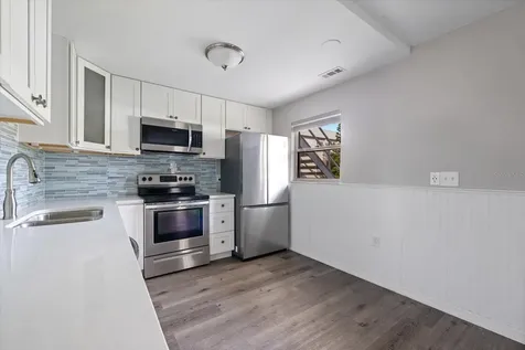 400 Base Avenue E Venice FL 34285
