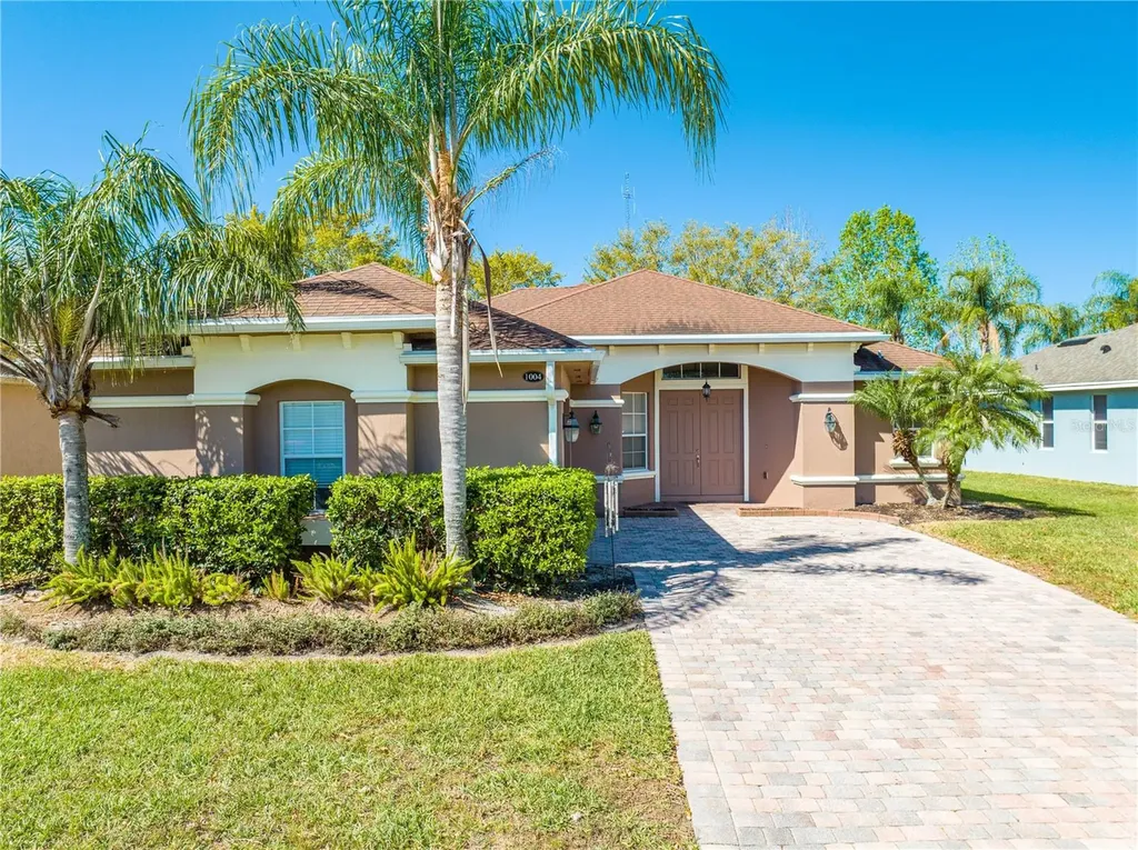 1004 Costa Mesa Lane Kissimmee FL 34744