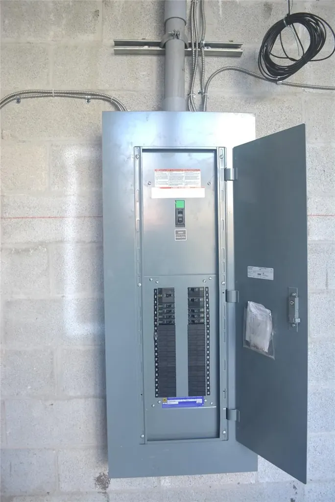 1558 4th Street Sarasota FL 34236