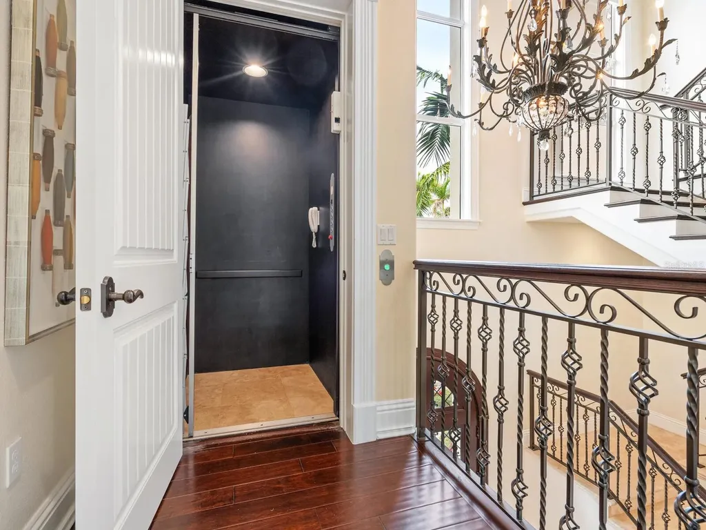 4129 Roberts Point Circle Sarasota FL 34242