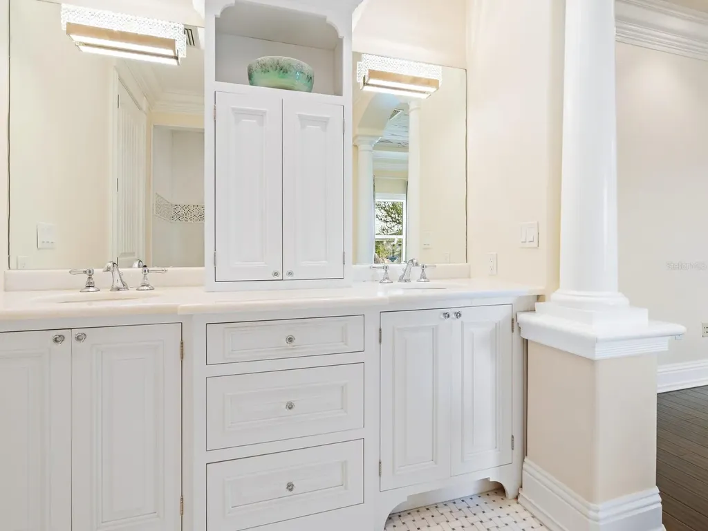 4129 Roberts Point Circle Sarasota FL 34242