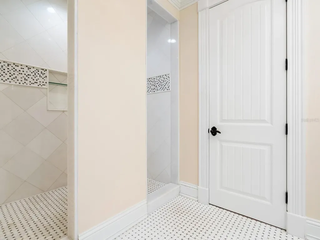 4129 Roberts Point Circle Sarasota FL 34242