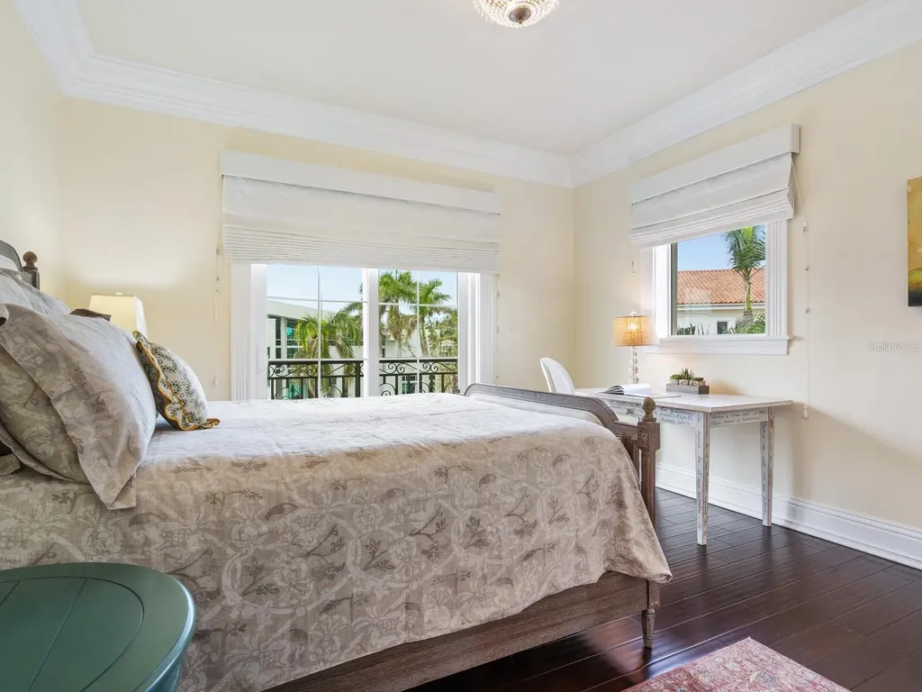 4129 Roberts Point Circle Sarasota FL 34242