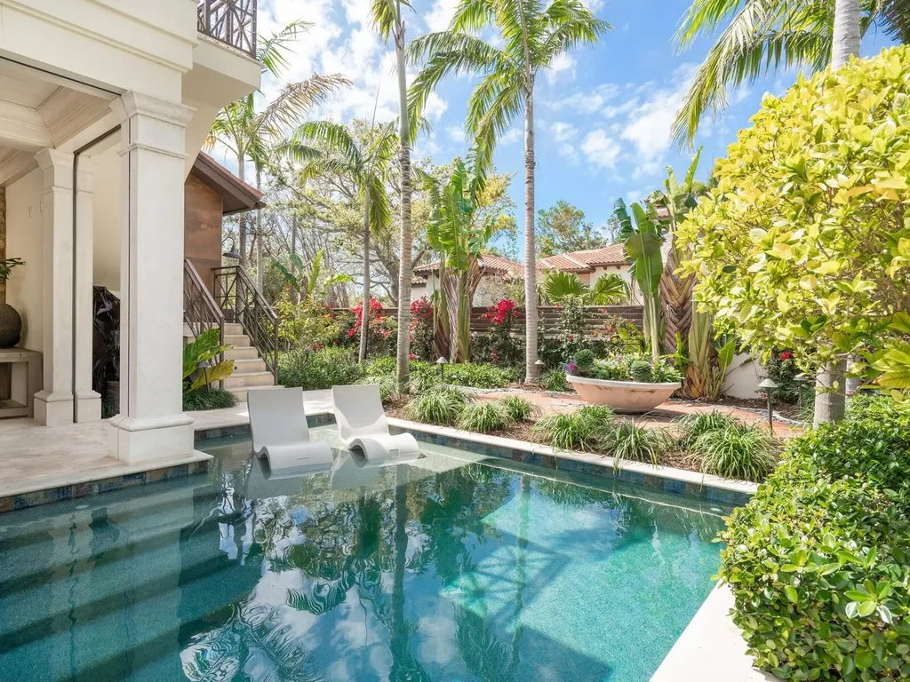 4129 Roberts Point Circle Sarasota FL 34242