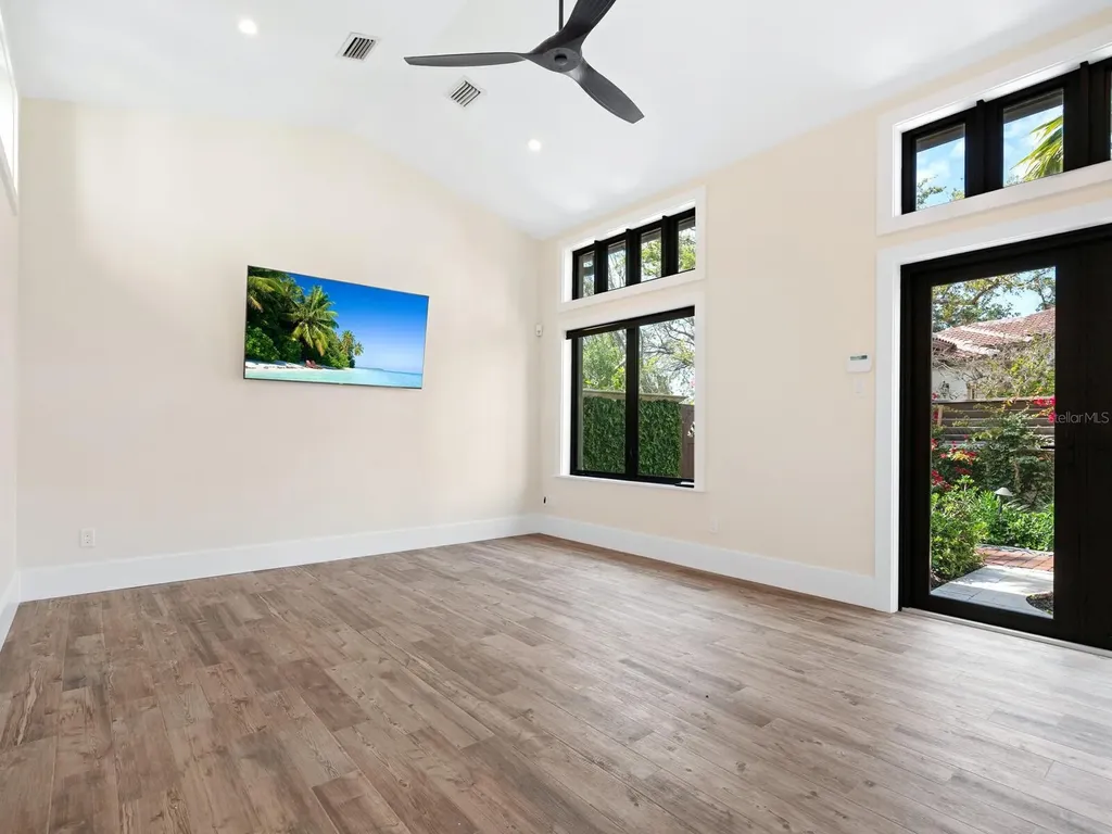 4129 Roberts Point Circle Sarasota FL 34242