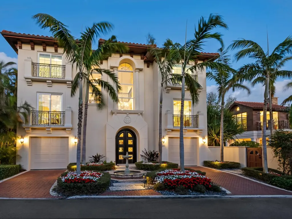 4129 Roberts Point Circle Sarasota FL 34242