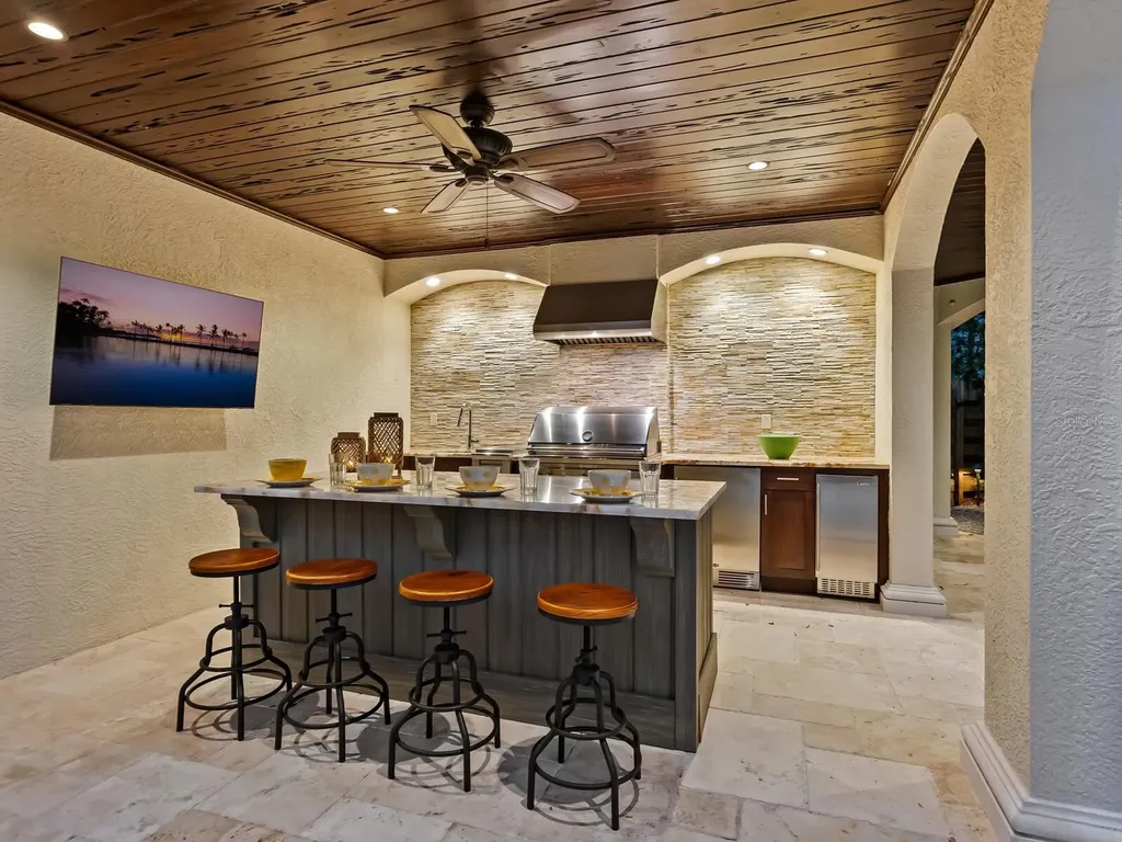 4129 Roberts Point Circle Sarasota FL 34242