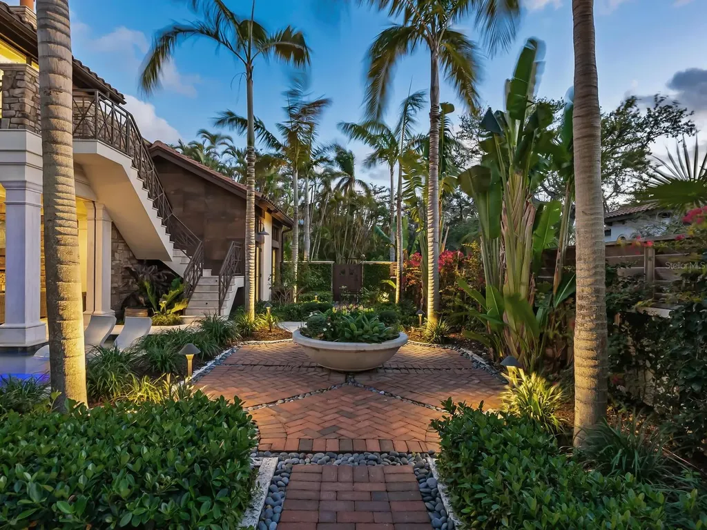 4129 Roberts Point Circle Sarasota FL 34242